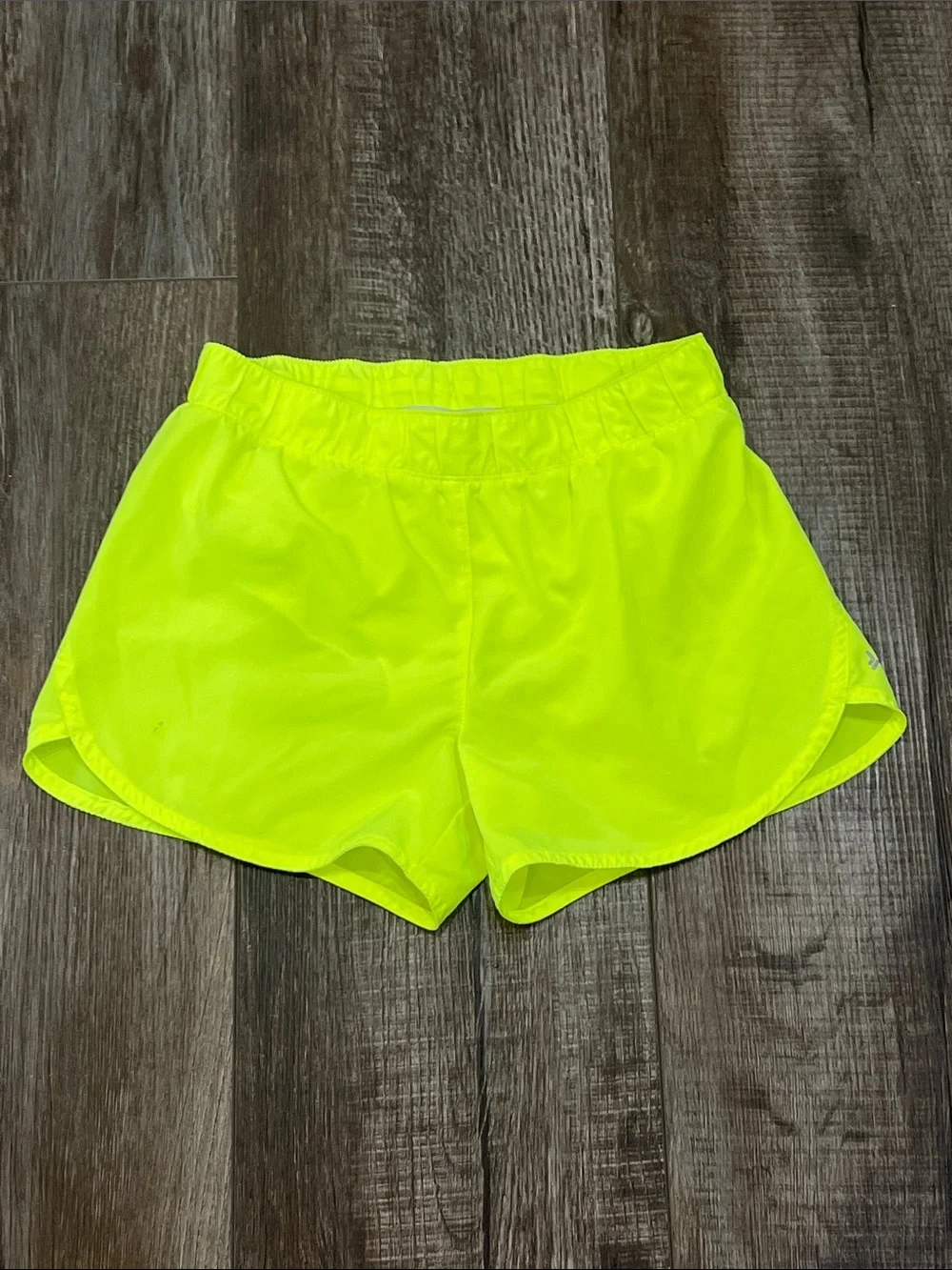 Girls Old Navy Go-Dry Cool Active Shorts.  XL (14-16) Like new. Inside liner